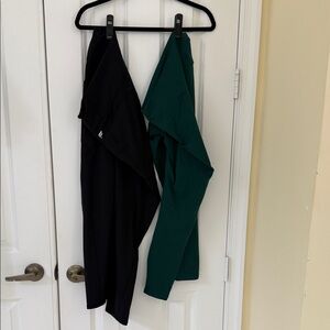 Fabletics Black and Green Cropped Pants